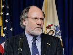 Il governatore del New Jersey, Jon Corzine Il governatore del New Jersey, Jon Corzine