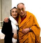 Rebya Kadeer con il Dalai Lama Rebya Kadeer con il Dalai Lama