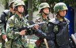 Soldati cinesi nello Xinjiang Soldati cinesi nello Xinjiang