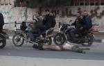 Il cadavere trascinato dai militanti di Hamas
