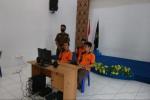 I tre imputati nel tribunale di Tanjung Pinang I tre imputati nel tribunale di Tanjung Pinang