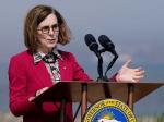 La Governatrice dell'Oregon Kate Brown La Governatrice dell'Oregon Kate Brown