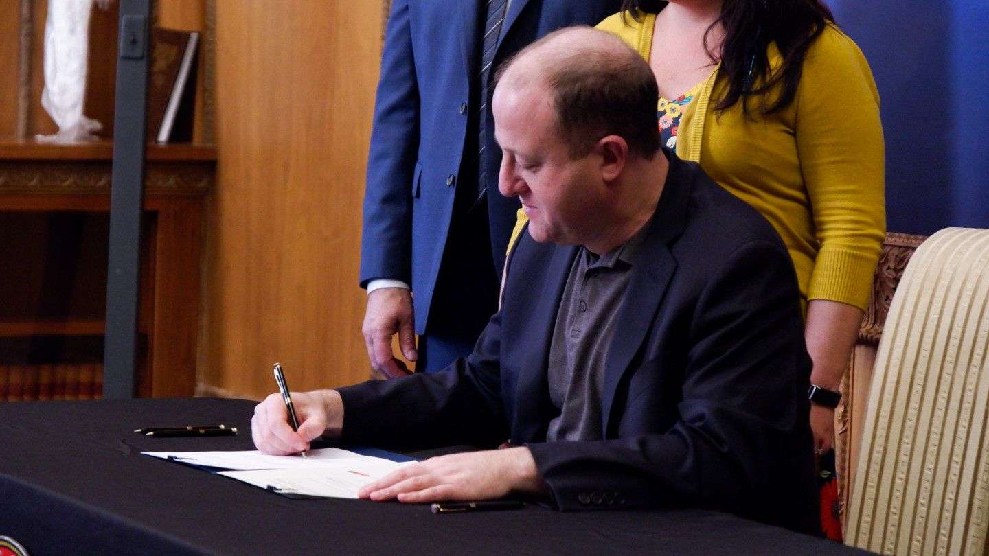 USA - Colorado. Il Governatore Jared Polis ha ratificato l’abolizione della pena di morte.