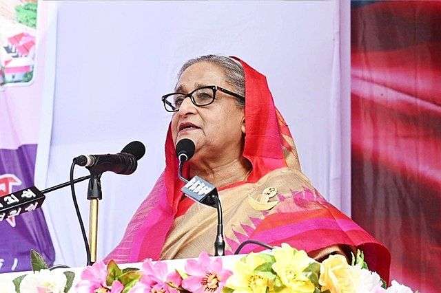 Bangladesh: sette leader dell'era Hasina condannati a morte