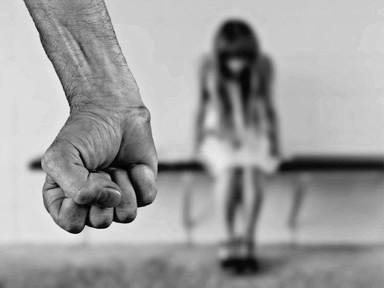 stupro donne donna